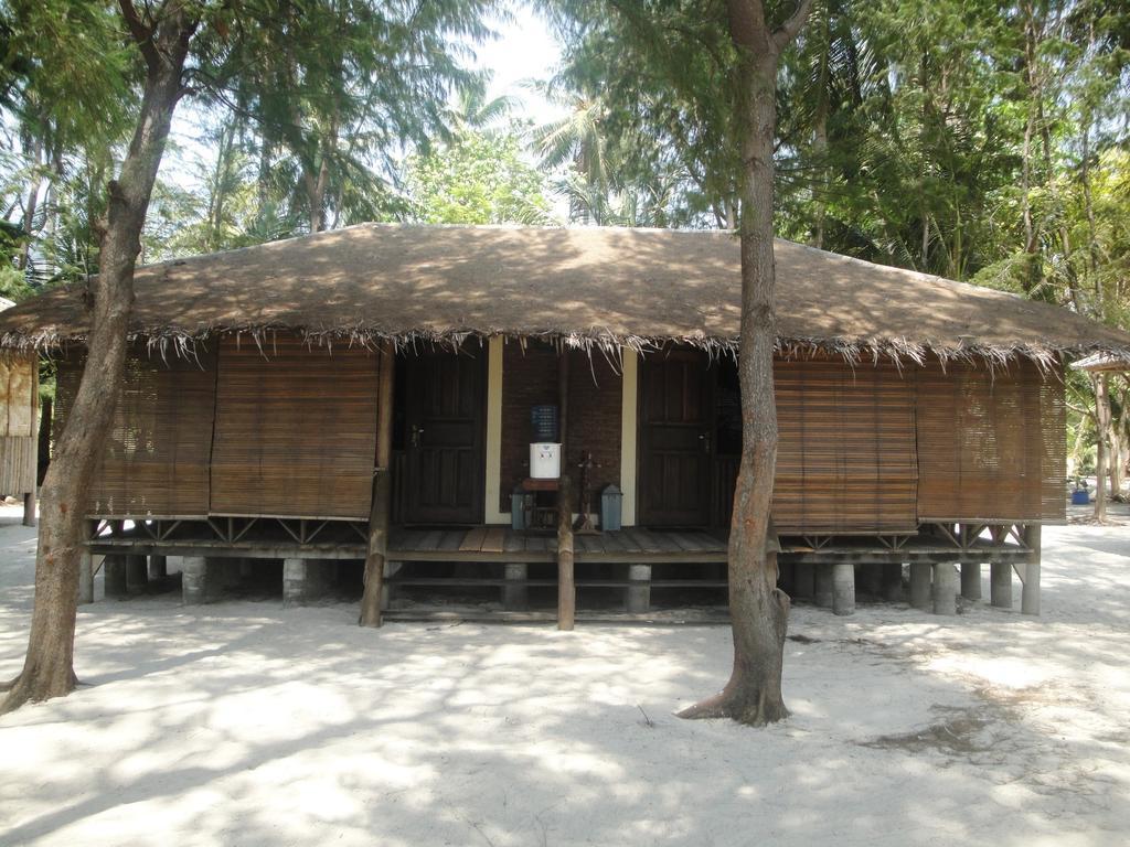 Menjangan Resort Karimunjawa Exterior photo
